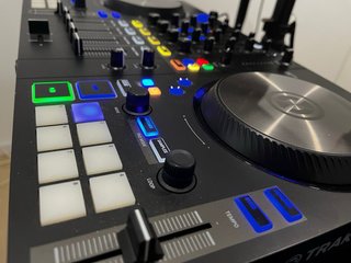 Controladora Traktor Kontrol S3