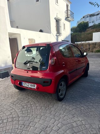 Peugeot 107 1.0 AUTOMATICO (Toyota)