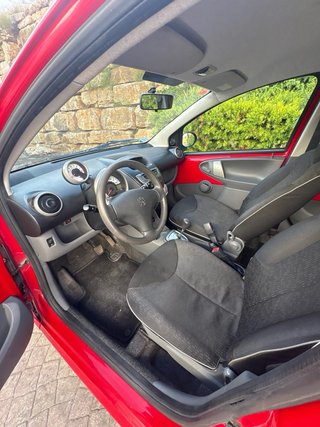 Peugeot 107 1.0 AUTOMATICO (Toyota)