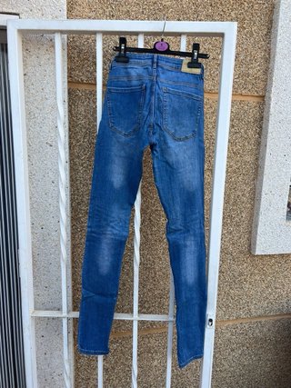 Pantalones pitillo azules
