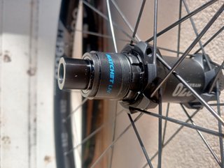 Rueda DT 29 x35 Swiss H 1900 XD Trasera ebike endu