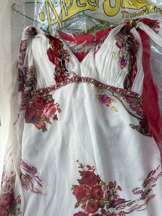 Vestido fiesta/boda floral blanco y rojo