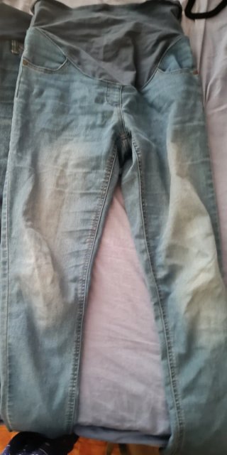 Pantalones premamá negros y azules