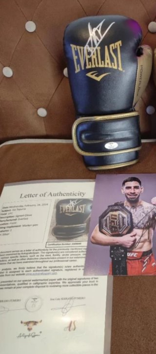 Guante Everlast Firmados por Ilia Topuria + Certi
