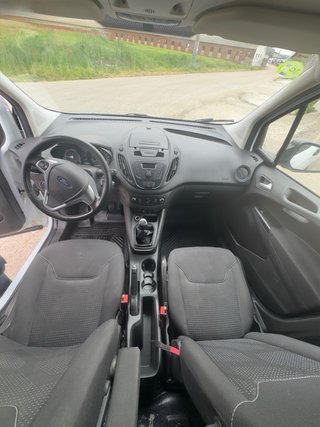 Ford Transit Courier 2022