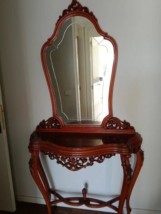 Mueble de entrada con espejo tallado