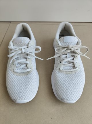 Zapatillas Nike Tanjun Talla 38