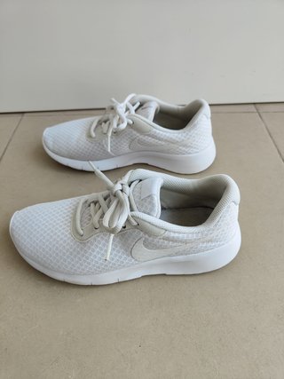 Zapatillas Nike Tanjun Talla 38