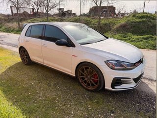 Volkswagen Golf Performante GTI