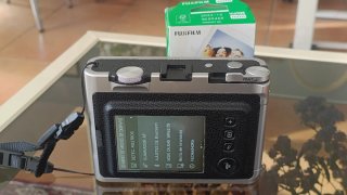 Cámara Fujifilm Instax Mini Evo