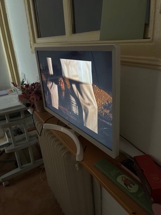 Televisor LG Negro y Blanco