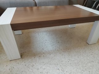 Mesa de centro salón madera y blanco