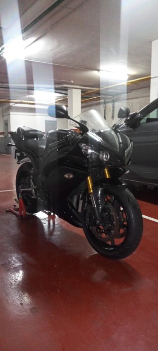 Yamaha R1 2007 Negra