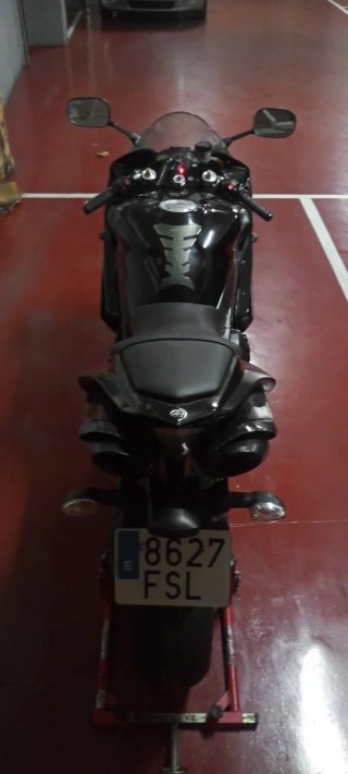 Yamaha R1 2007 Negra