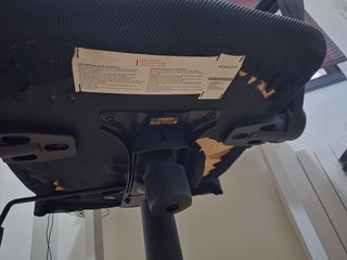Silla de oficina ergonómica negra
