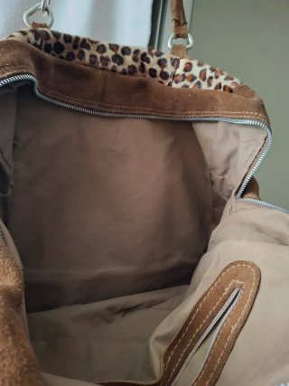 Bolso de serraje estampado leopardo