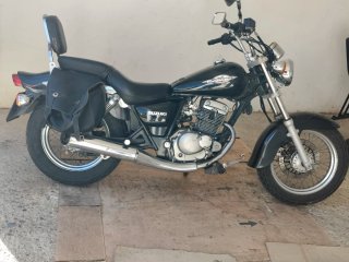 Suzuki Marauder 125 Negra