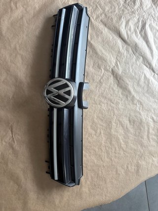 Parrilla Delantera VW Golf 7