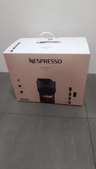 Cafetera Nespresso Roja y Negra