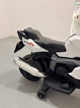 Moto Eléctrica Infantil BMW K1300S Blanca