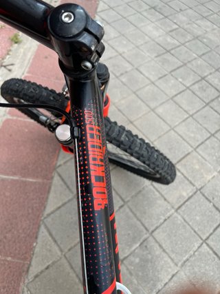 Bicicleta Btwin 24 Negra y Naranja.