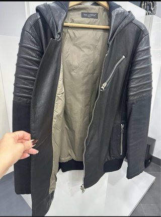 Chaqueta Cuero Yes London en muy buen estado