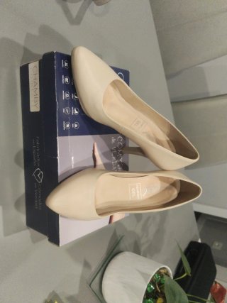 Zapatos de piel Chamby beige