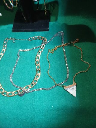 Conjunto de Joyería: Collares y Pulseras