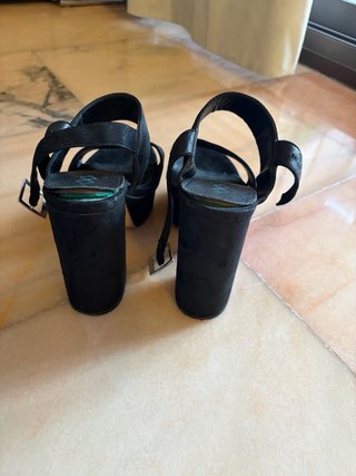 Tacones negros MIM Talla 38