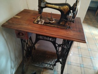 Máquina de coser Singer antigua