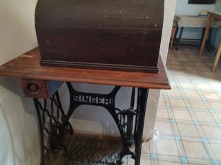 Máquina de coser Singer antigua