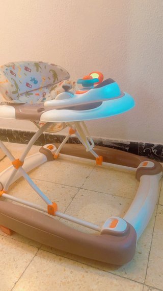 Andador bebé con asiento acolchado