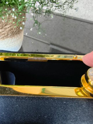 Bolso de fiesta negro con pedrería