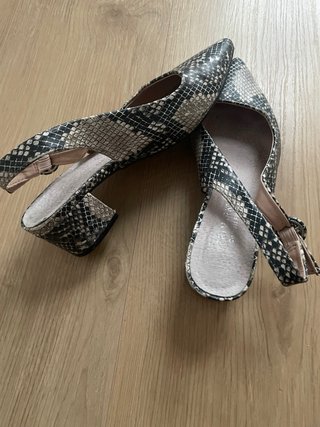 Zapatos tacón animal print