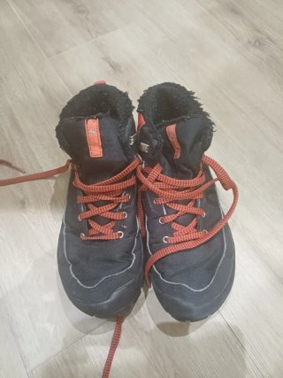 Zapatillas Blancas y Rosas Velcro