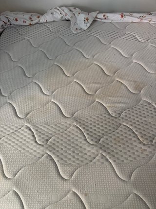 Cama con somier y colchón