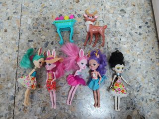 Lote de 6 muñecas y accesorios