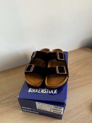 Sandalias Birkenstock Negras y Doradas
