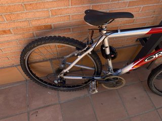 Bicicleta Orbea Roja y Plata