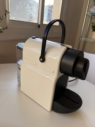 Cafetera Nespresso Cápsulas Blanca