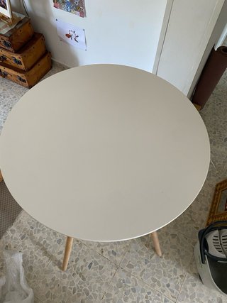 Mesa alta estilo nórdico blanca