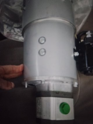 Bomba de engranajes + relé