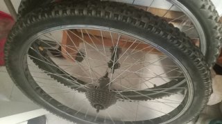 Ruedas de Bicicleta (Delantera y Trasera)