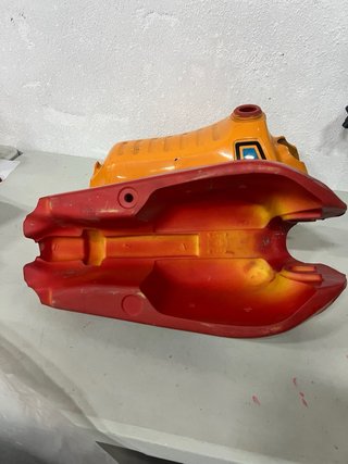 Depósito Peugeot Años 80 Rojo y azul