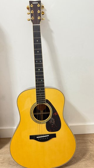 Guitarra Yamaha ll16 Acústica