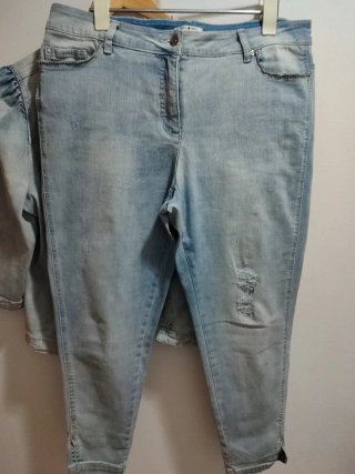 Conjunto tejano chaqueta y pantalón T.48