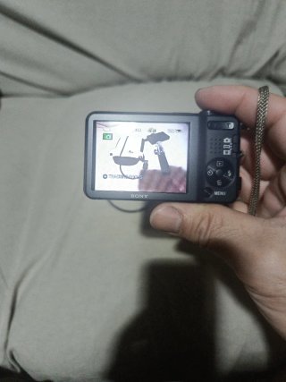 Sony Cyber-shot Plata. Steadyshot DSC-W710.