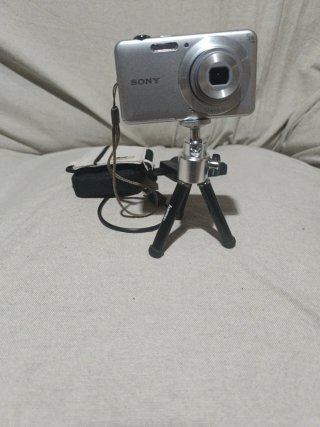 Sony Cyber-shot Plata. Steadyshot DSC-W710.