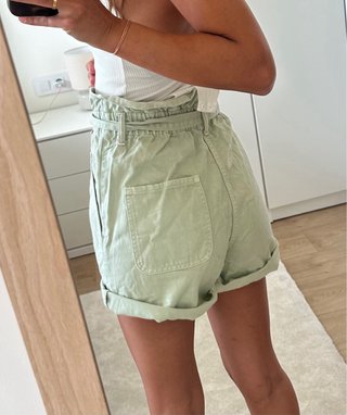 Shorts verdes de talle alto