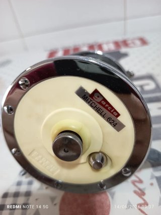 Carrete de pesca Mitchell 624